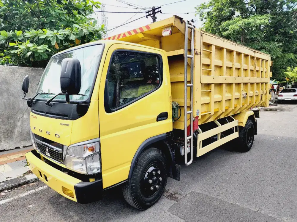 Dump Truk FE 75 SHDX 2025 Colt Diesel Canter Super Istimewa Orisinilan