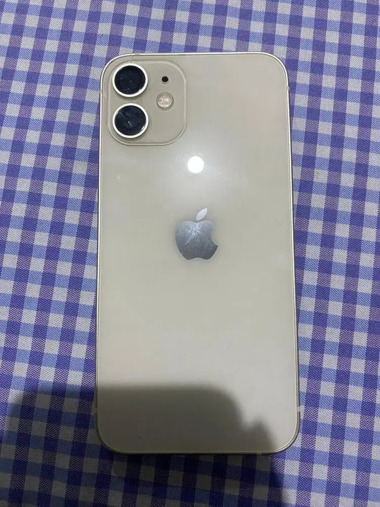 iphone 12 mini 128gb indosat & 3 only (udah update ios 26)