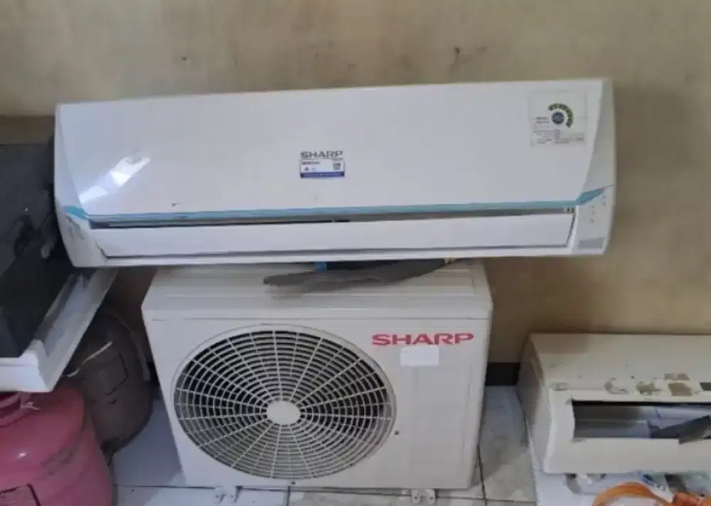 AC Sharp second 1 PK dan 1/2 PK harga sudah termasuk pemasangan