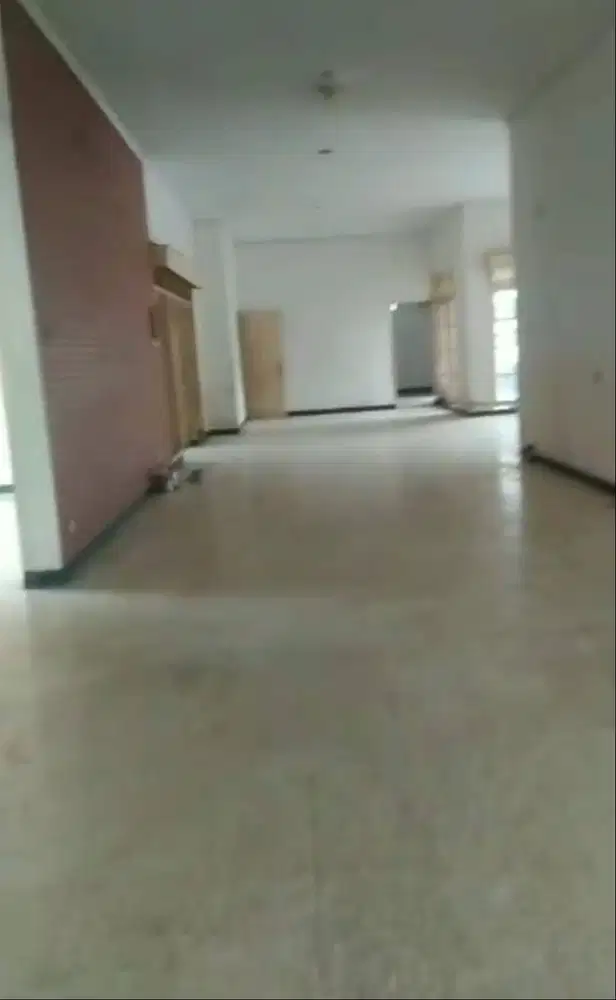 Disewakan/Kontrak Rumah cocok Usaha kantor pamulang tangsel Murah Luas