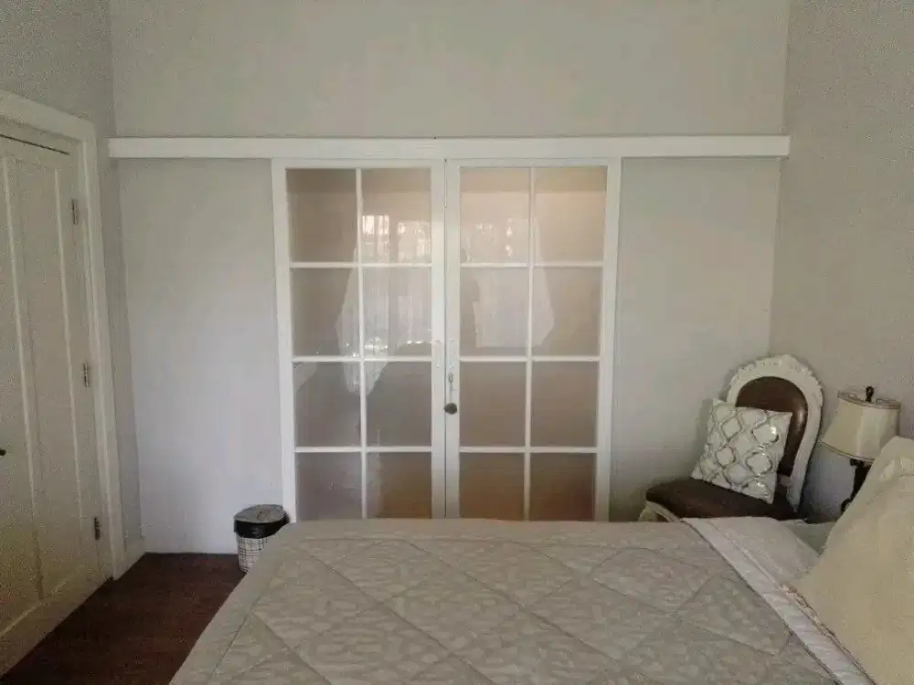 RUMAH LUAS DI MANYAR SURABAYA KAWASAN NYAMAN MURAH RON.A2758
