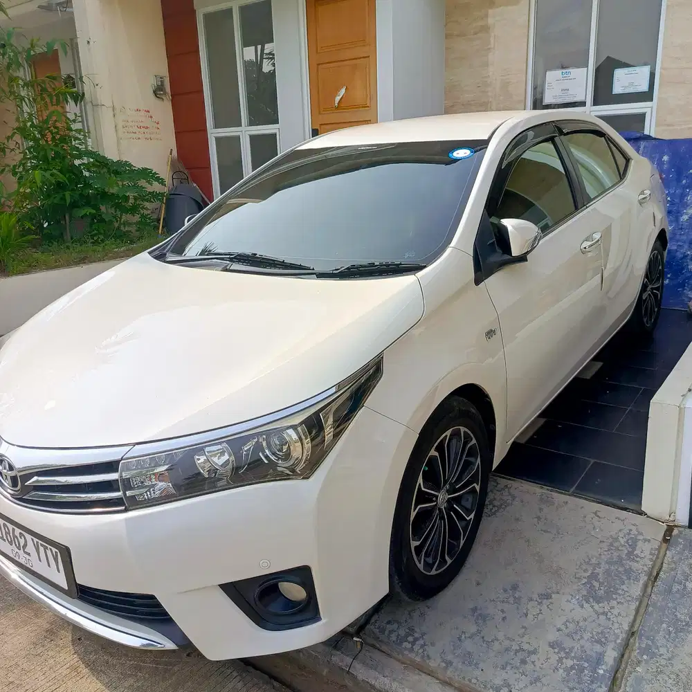 Toyota Corolla Altis 2015 Bensin