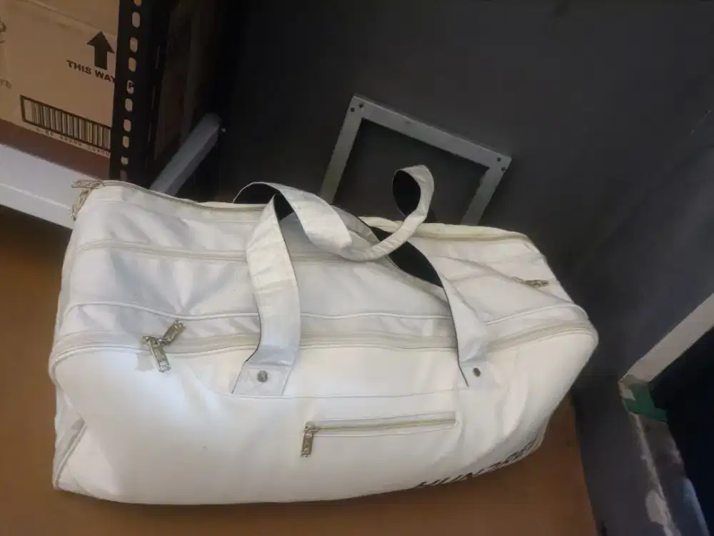 Tas badminton bulutangkis Hundred kOtak original warna putih
