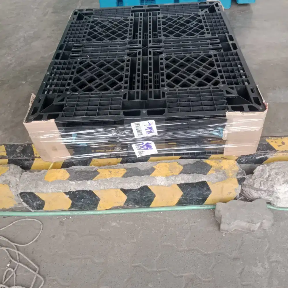 PALLET PLASTIK BEKAS UNTUK GUDANG DAN PABRIK
