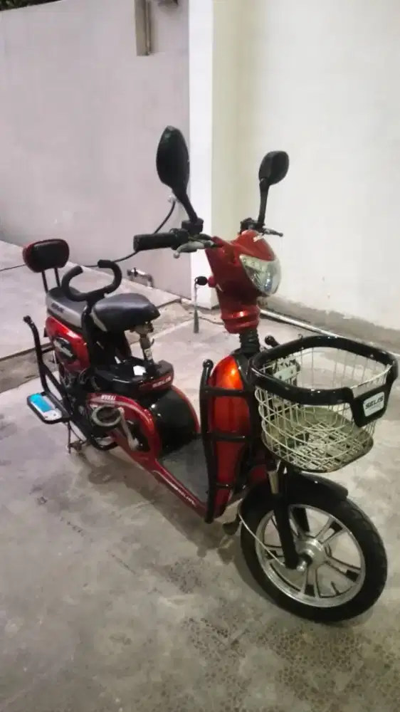 Sepeda Listrik Selis