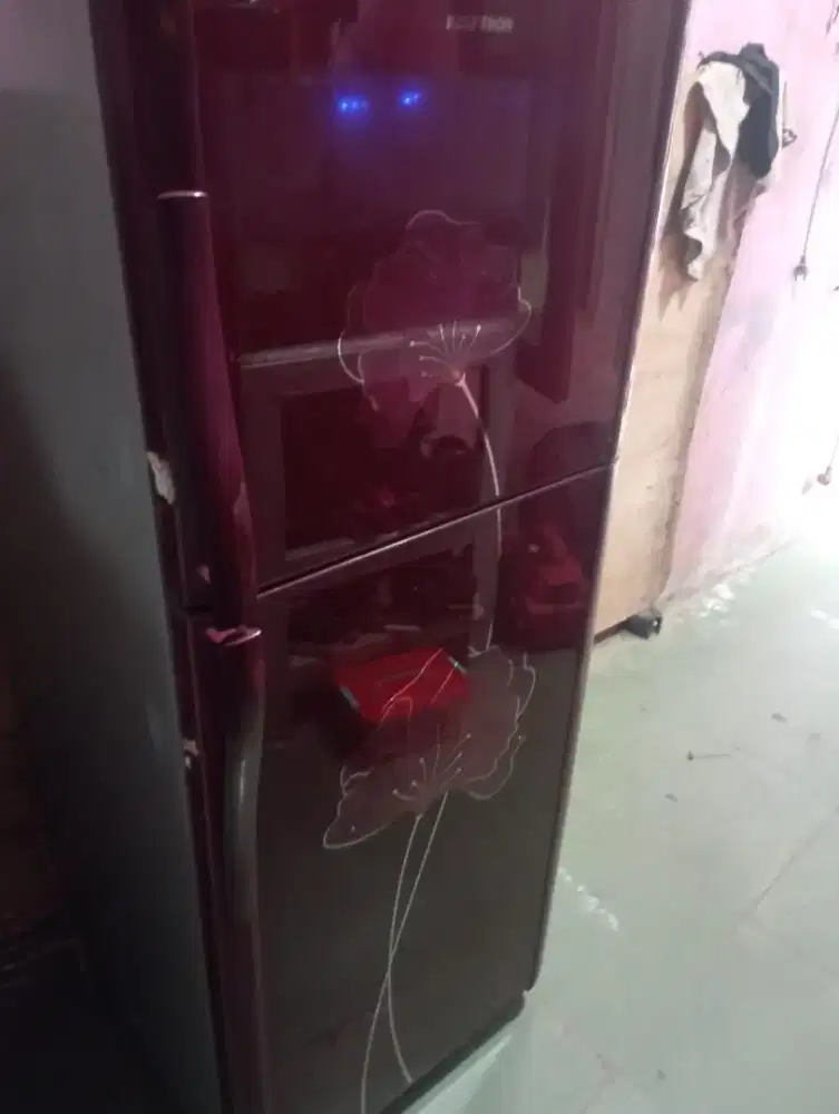 Kulkas polytron 2 pintu masih normak