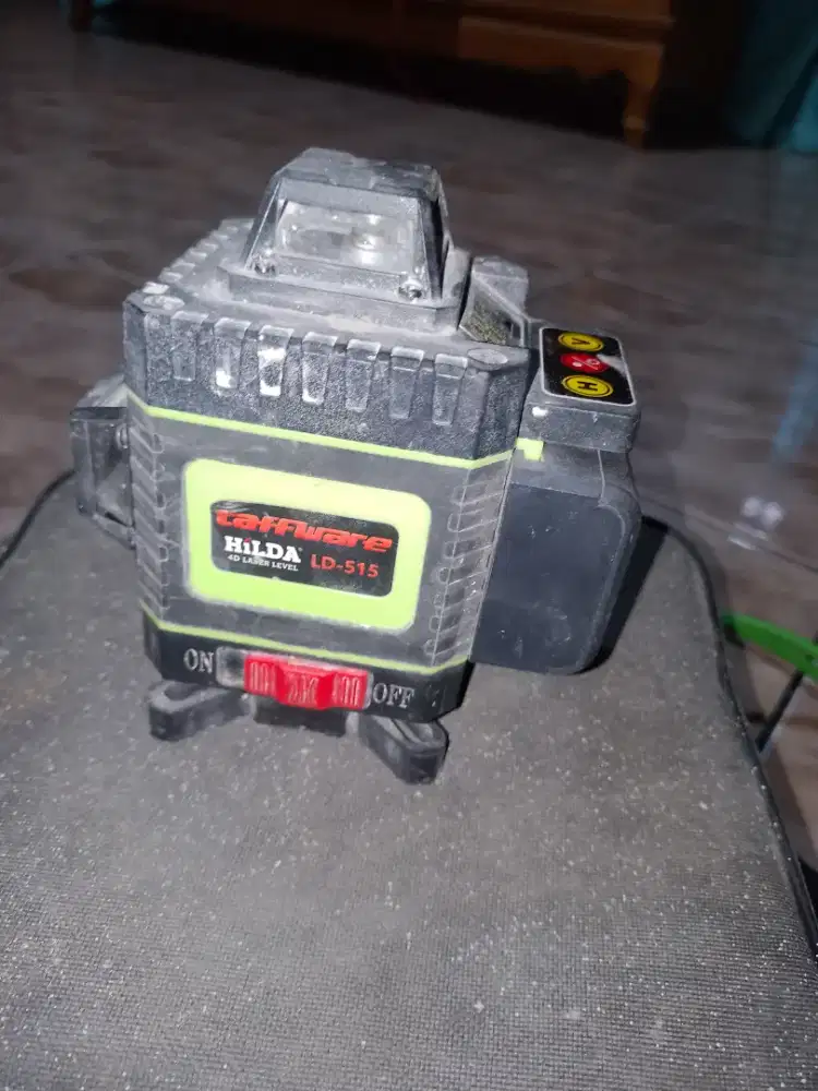 Alat tukang, waterpass laser, mesin ketam, gergaji circle