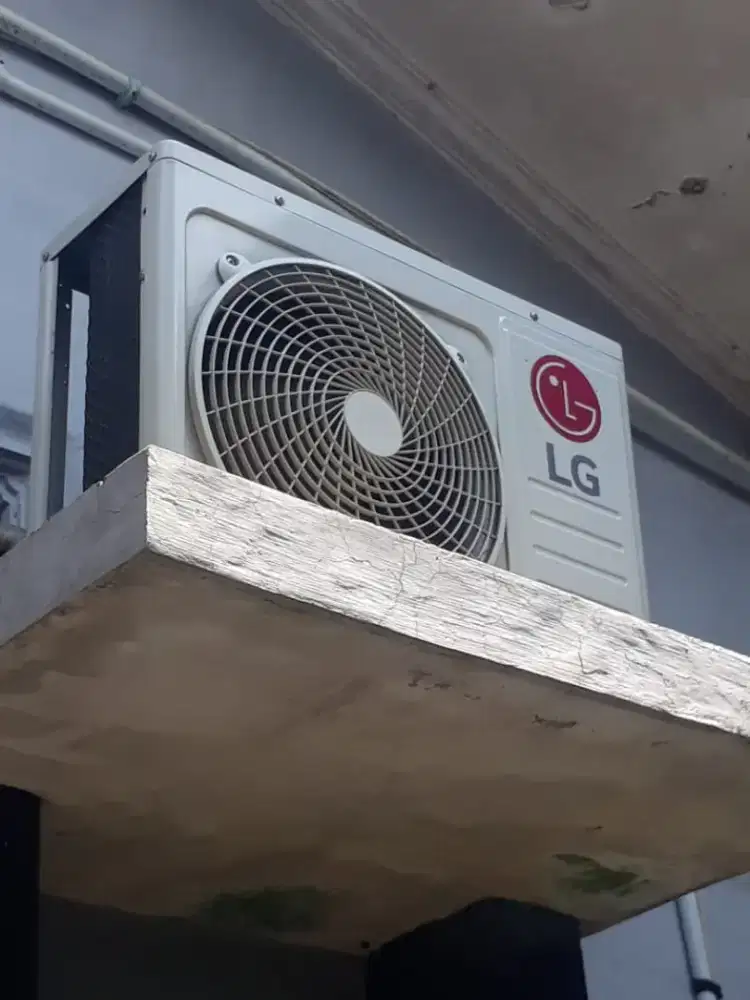 AC LG 1/2 PK mSih bagus