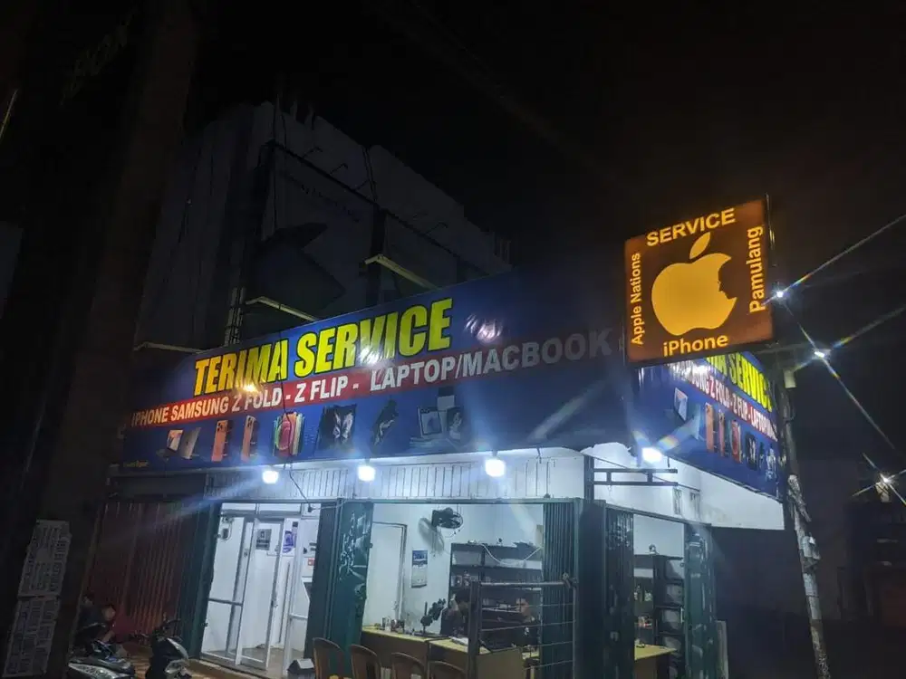 Di cari karyawan toko repair service handphone