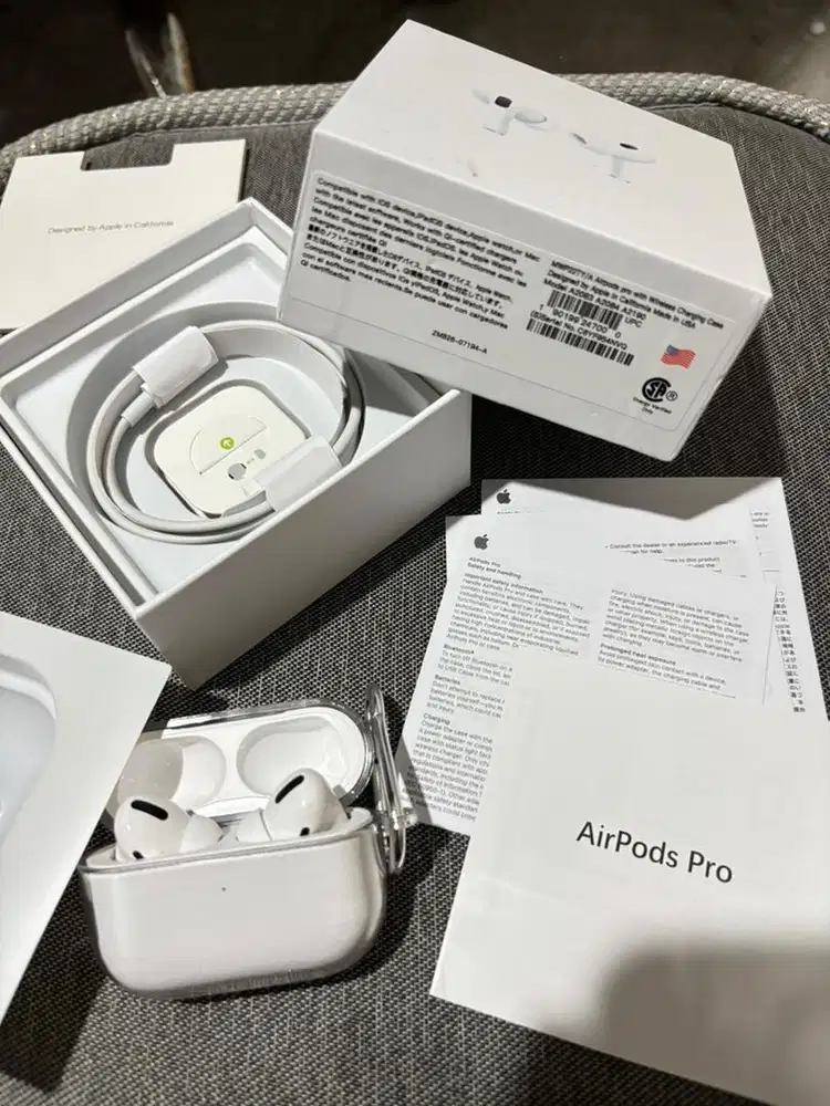 Airpod Apple Pro Generasi 1