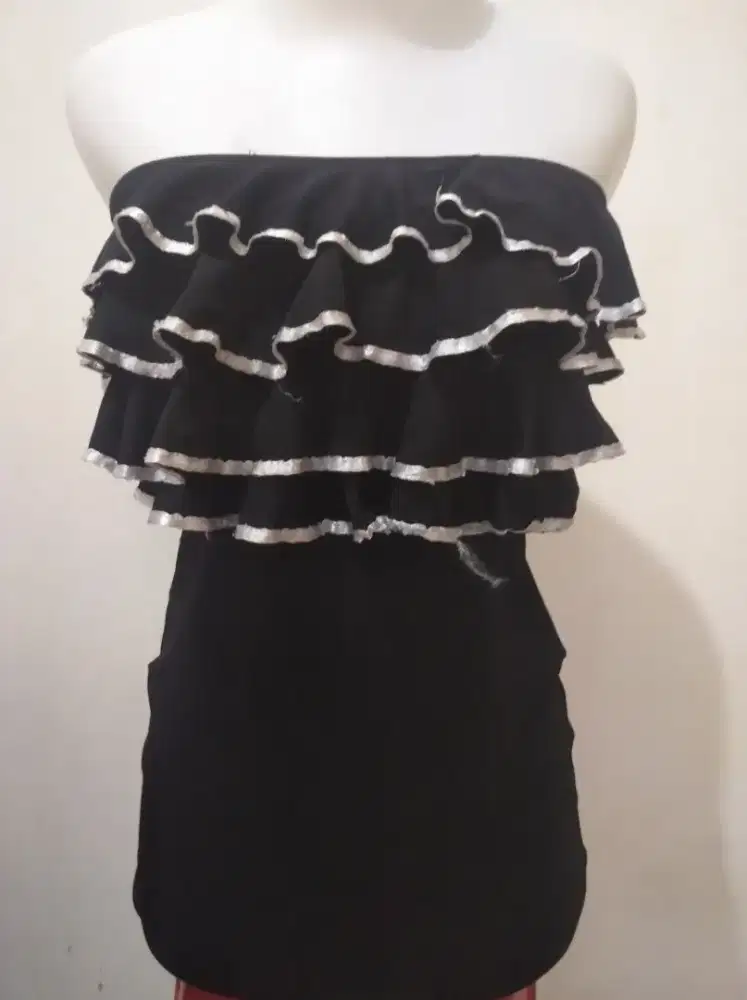 gaun cantik hitam