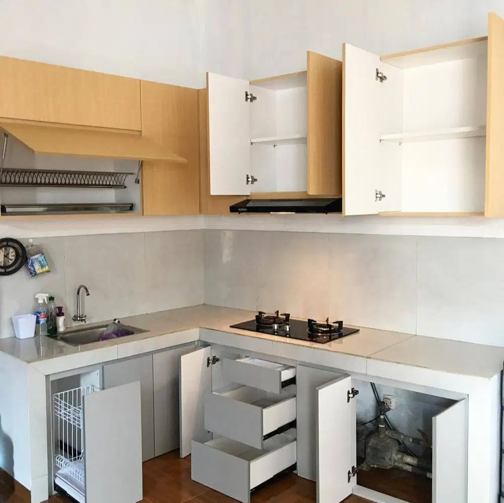 Custom Interior Kitchen Set, Backdrop TV, Lemari, Wardrobe, Kitchenset
