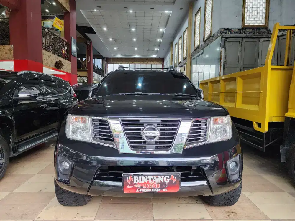 NAVARA DBL CABIN MT 2012 BLACK / MODEL THN 2013 (BINTANG MOTOR)