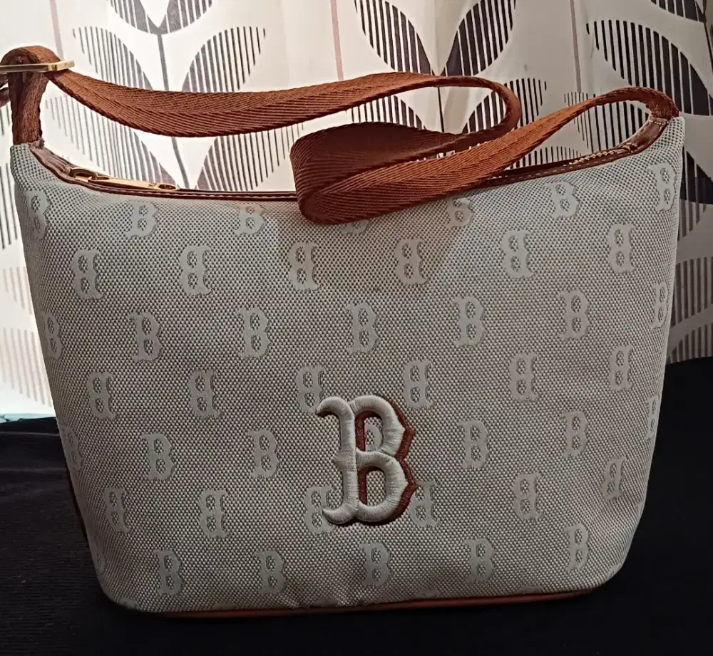 ORIGINAL MLB REDSOX HOBO BAG