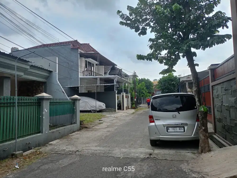 TERMURAH Rumah Luas 175m Area Bunga Bunga Dkt suhat Malang