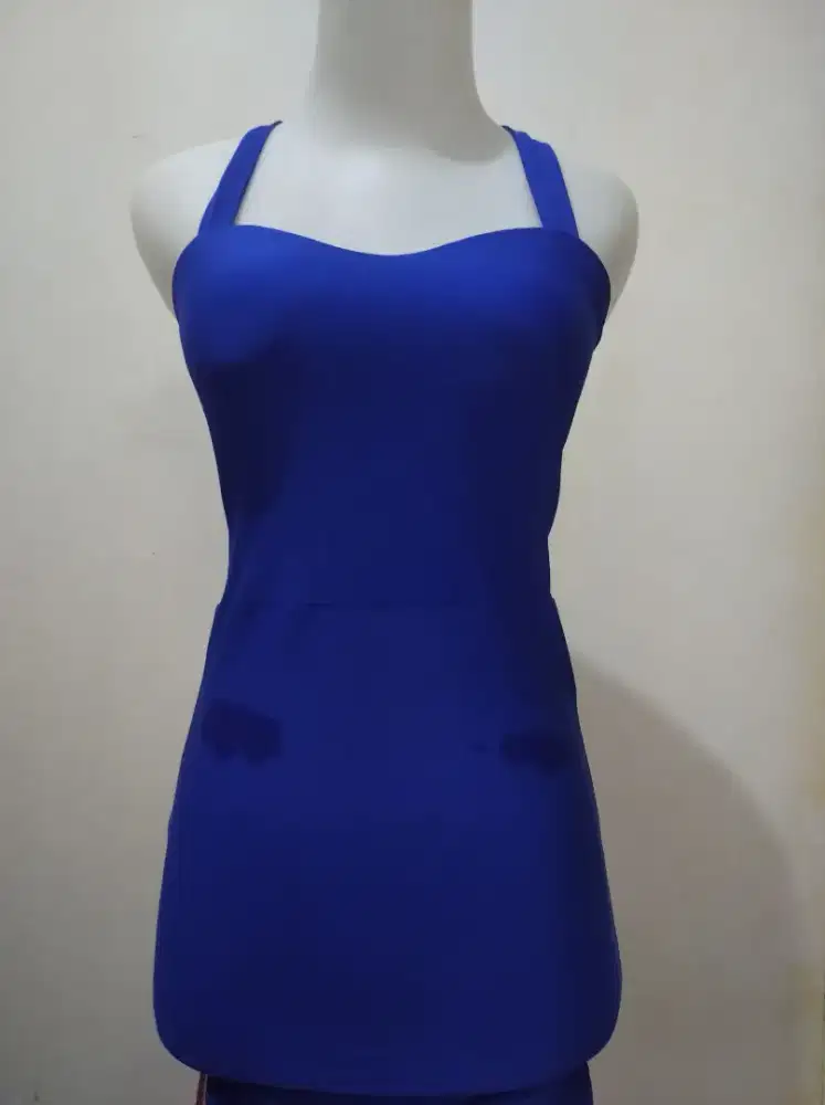 gaun biru sexy silang