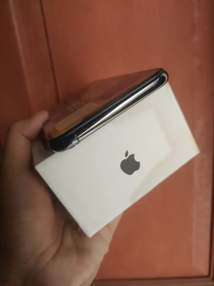 Iphone xsmax 64 gb