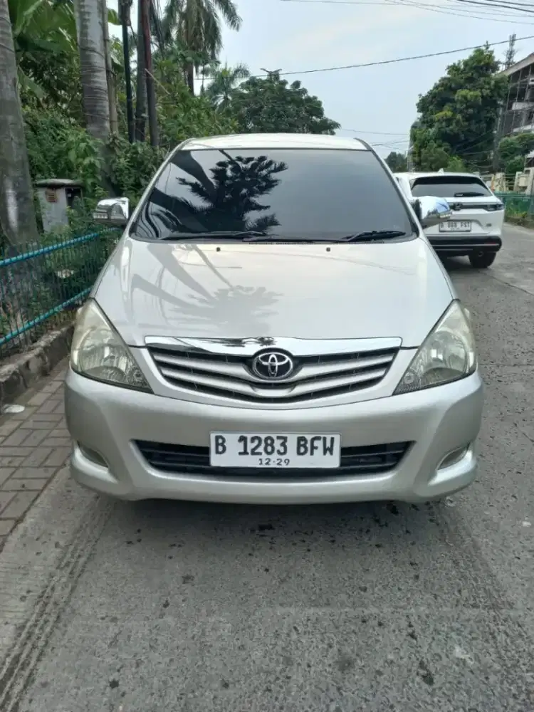 Toyota kijang Innova solar G 2009