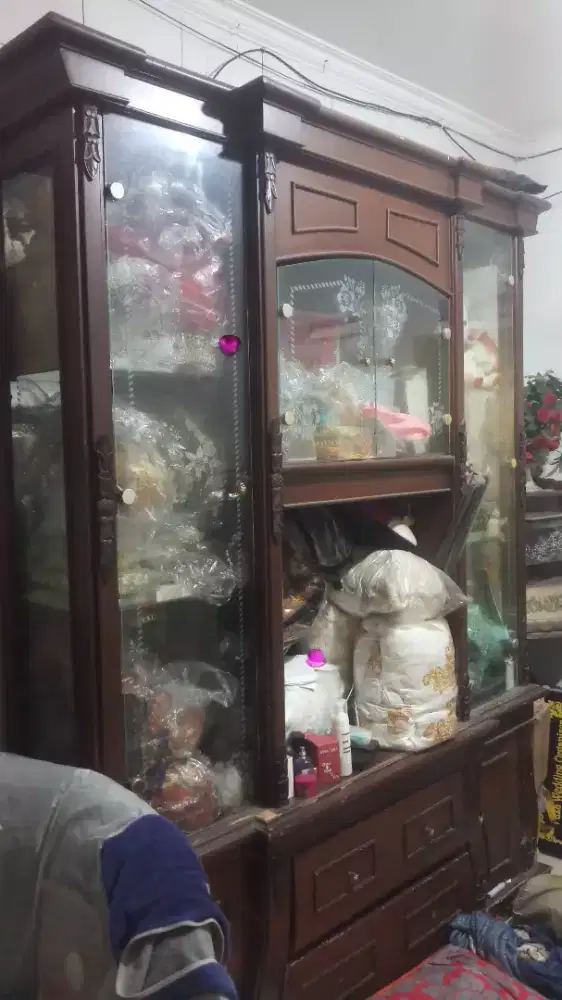 Lemari Boneka Kayu Jati