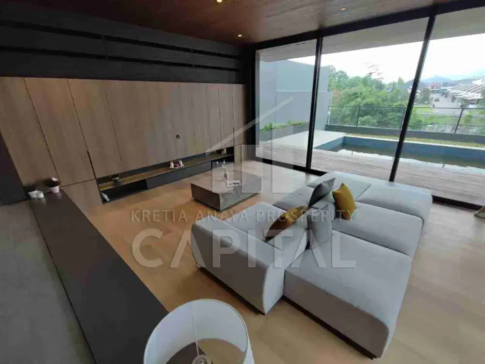 BRAND NEW & LUXURY HOUSE di KOTA BARU PARAHYANGAN