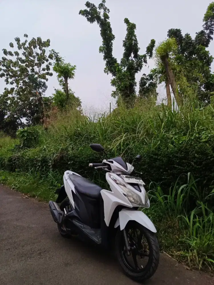 Honda vario 125 tahun 2012  kzr
