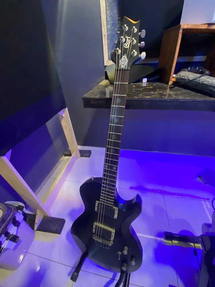 Gitar Elektrik Cort Evil Z4