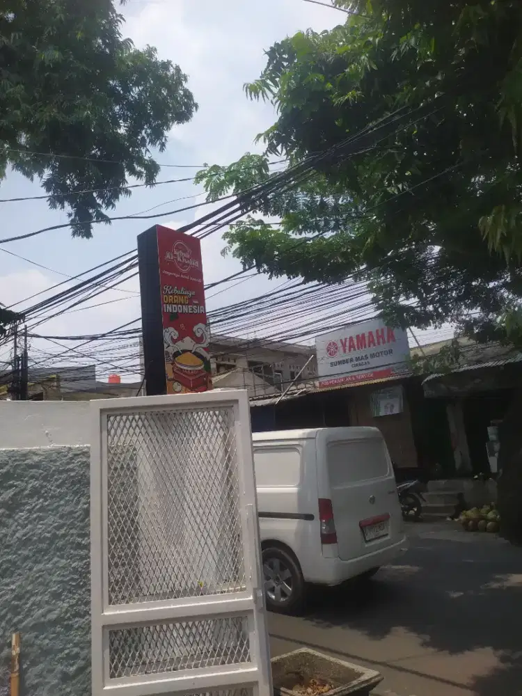 Sewa Tempat Usaha Strategis