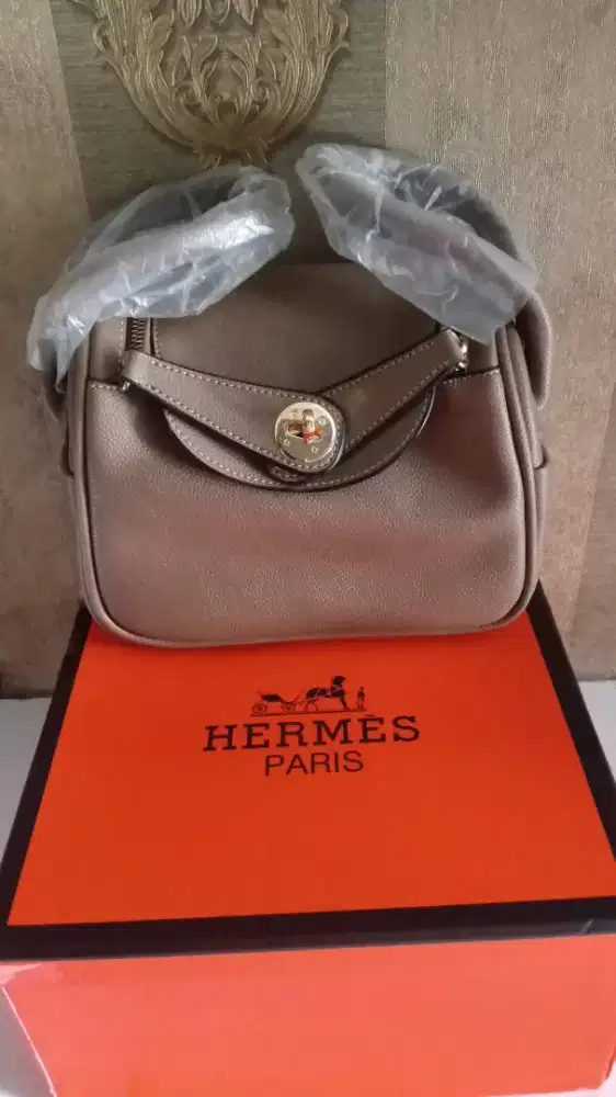 Tas wanita baru