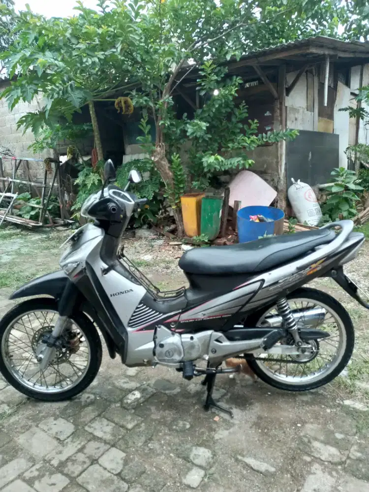Honda supra 2005 siap pakai