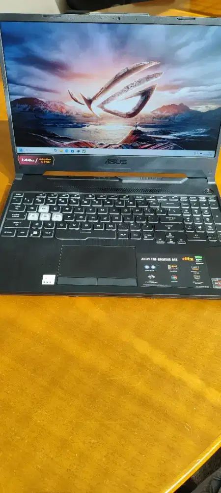 Jual laptop 99% baru, mulus abis