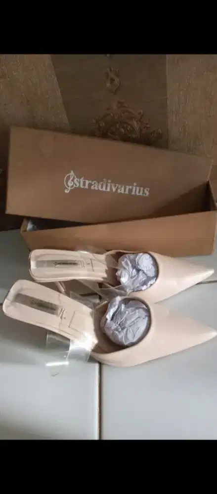 Sendal kerja wanita