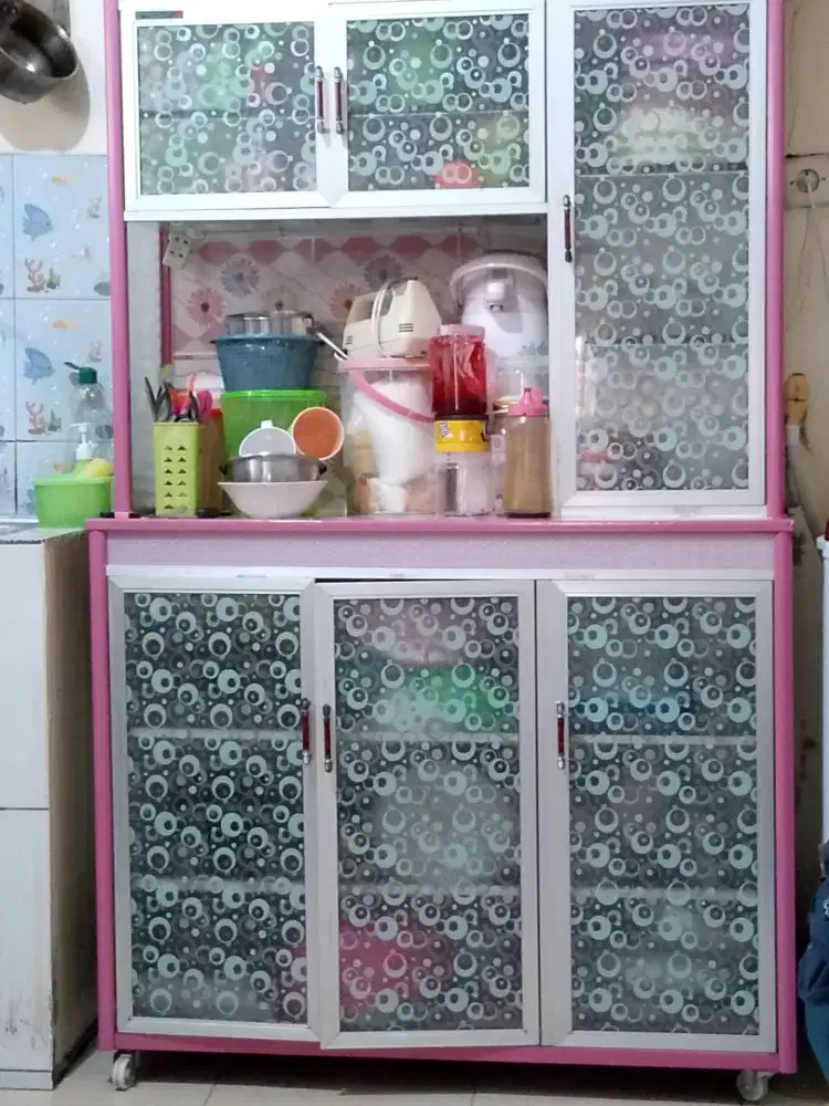 Jual cepat dan murah Lemari piring