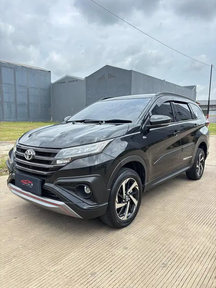 Toyota Rush 1.5 S TRD 2018 Automatic ( Hitam Metalik )