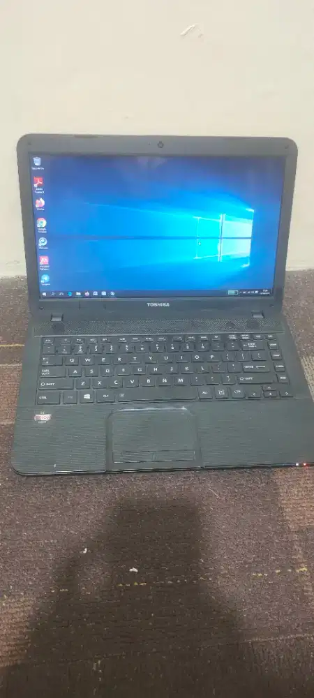 laptop Toshiba Satelite C800d AMD E1-1200 RAM 4GB VGA RADEON HD 7310
