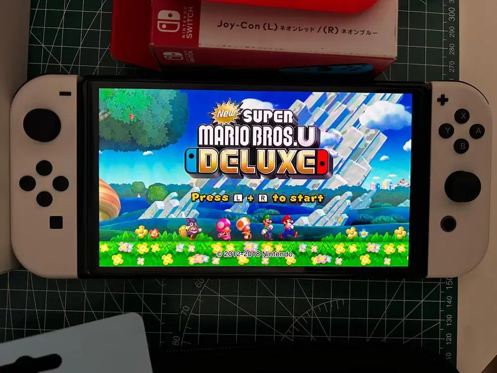 Nintendo Switch OLED White Bekas