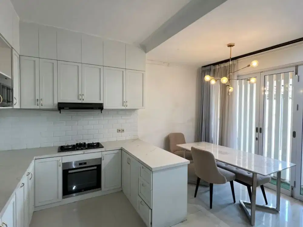 Dijual Rumah Lebar 8 Full Furnished-Gading Serpong