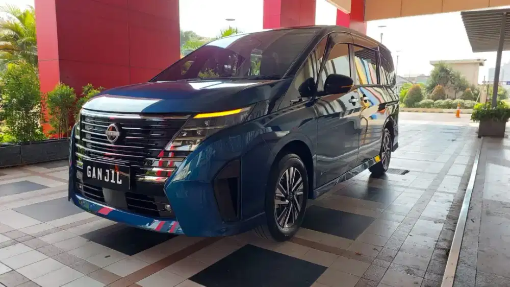 Nissan Serena E POWER HYBRID tahun 2024