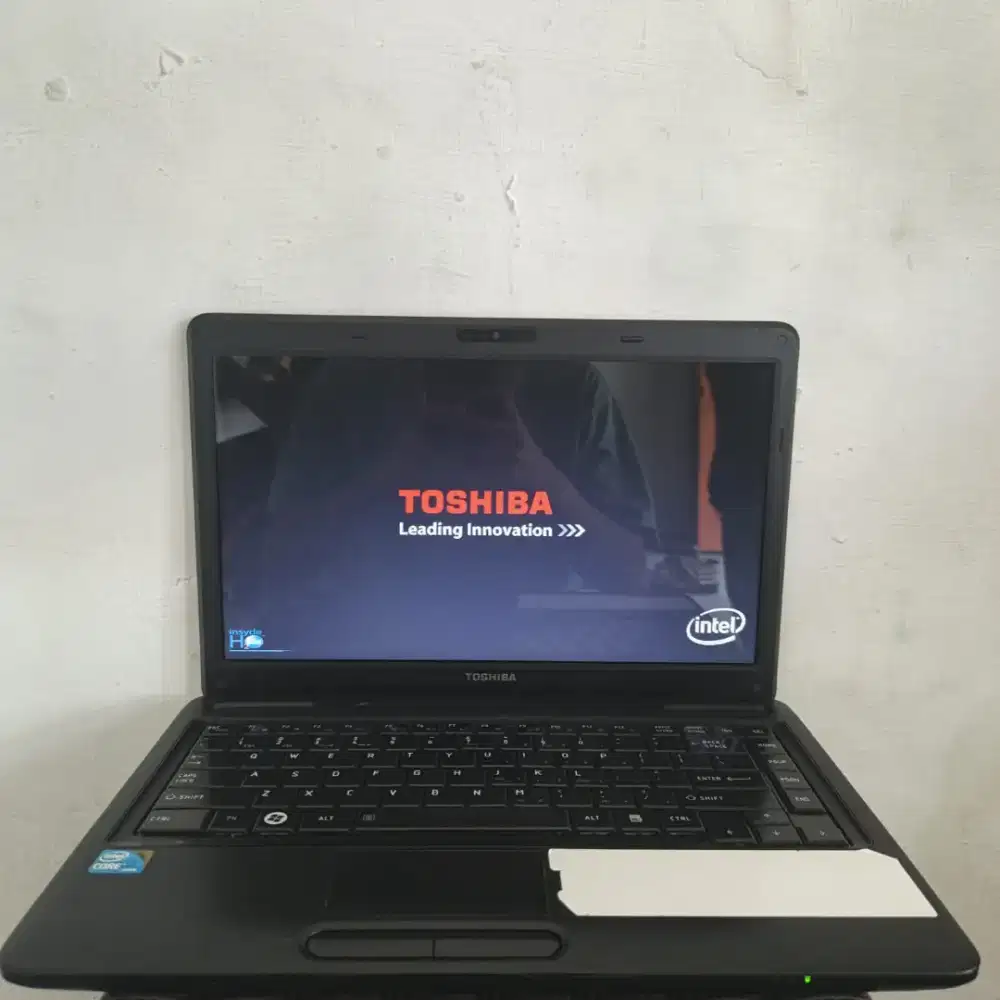 JUAL LAPTOP TOSHIBA C640 CORE i3- M370 RAM 4 GB/HDD 500GB