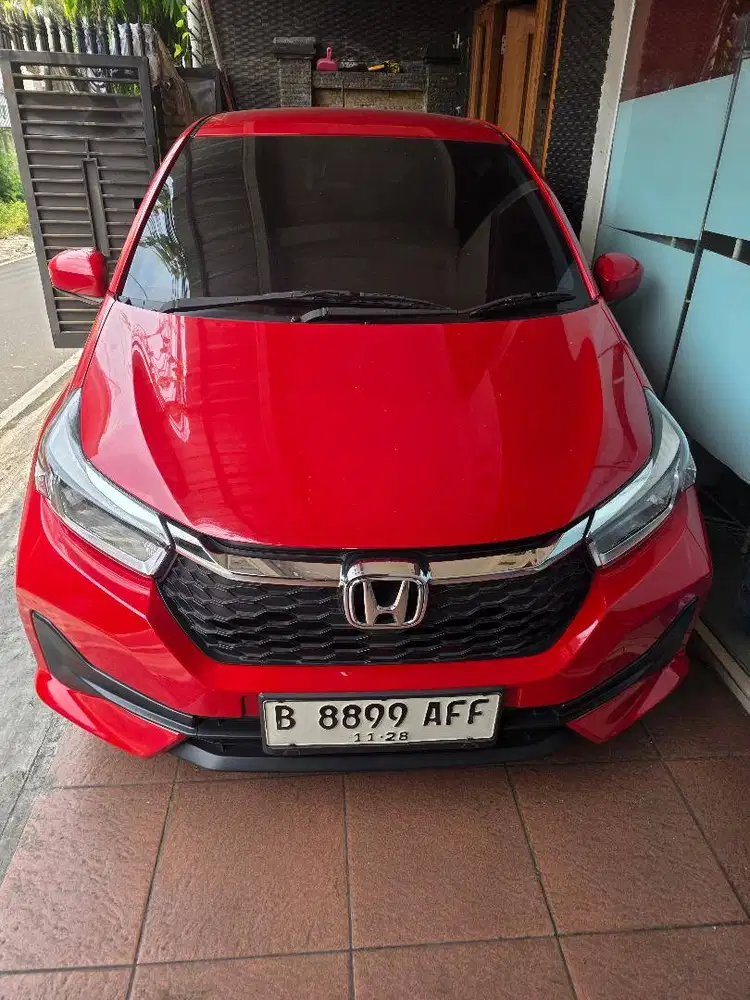 Honda Brio Satya 2023 km 9980 merah AT pemakai tangan pertama Kalibata