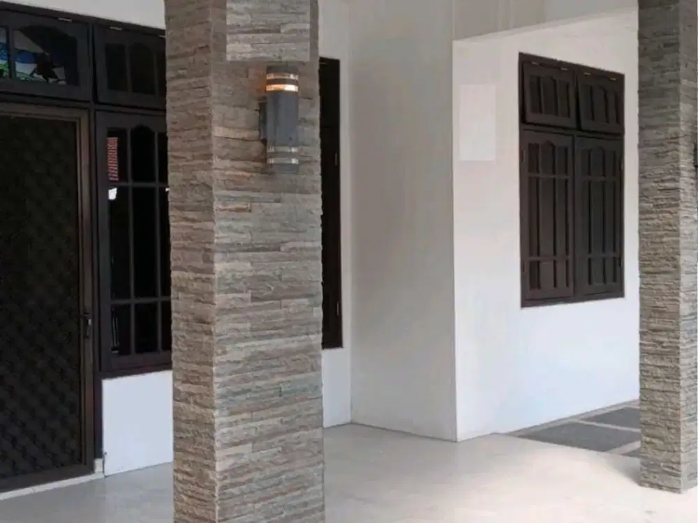 RUMAH KUTISARI INDAH SELATAN SURABAYA AREA STRATEGIS NYAMAN RON.A1063