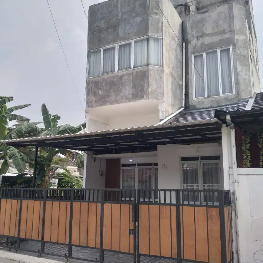 Disewakan Rumah Pamulang 3 Lt Di Muhari