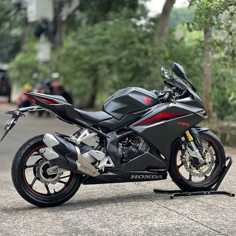 KM 1K AJA! HONDA CBR 250RR ABS HITAM 2017 PAJAK PANJANG SUPER GRES