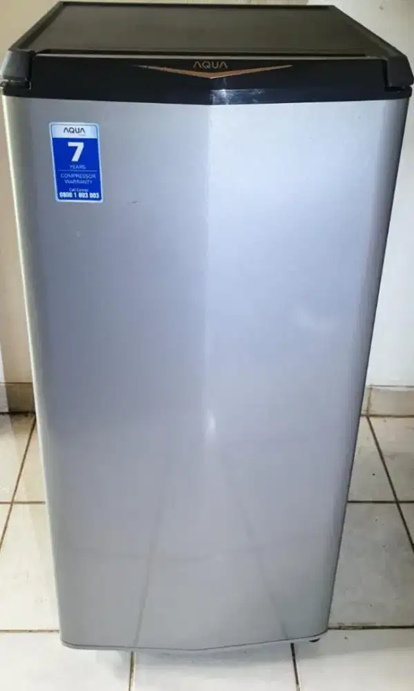 KULKAS AQUA 1 PINTU DINGIN OKE BAGUS & BERSIH