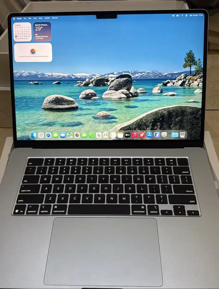 Macbook air m4 15 inch 16/256 ibox garansi aktif