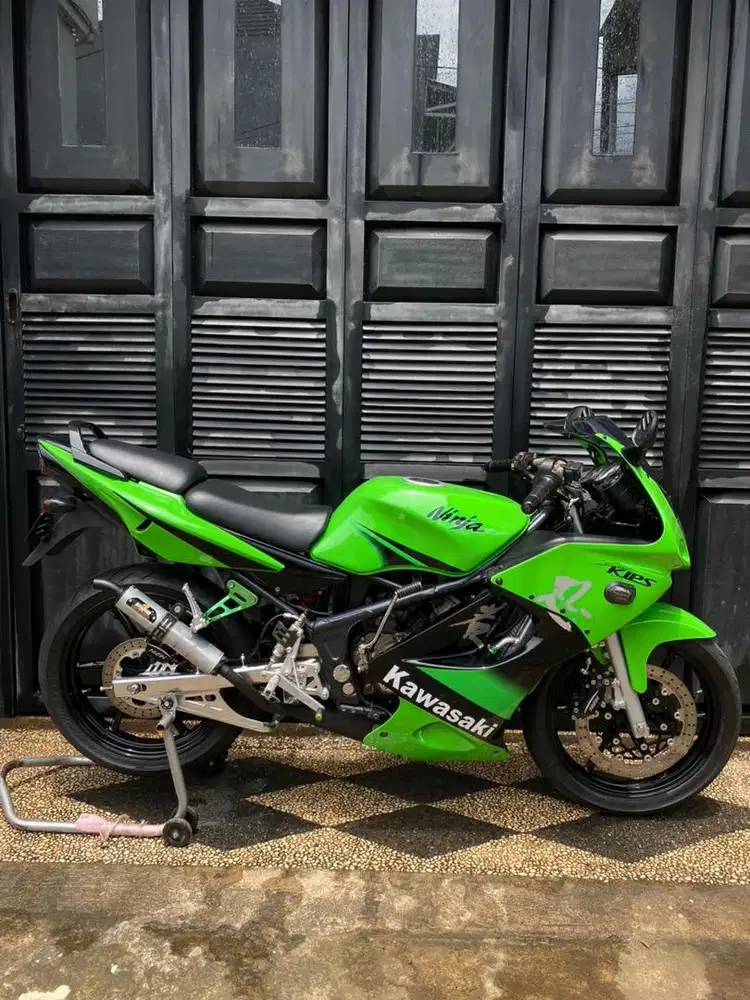 Ninja 150 RR SE gen 4 2012