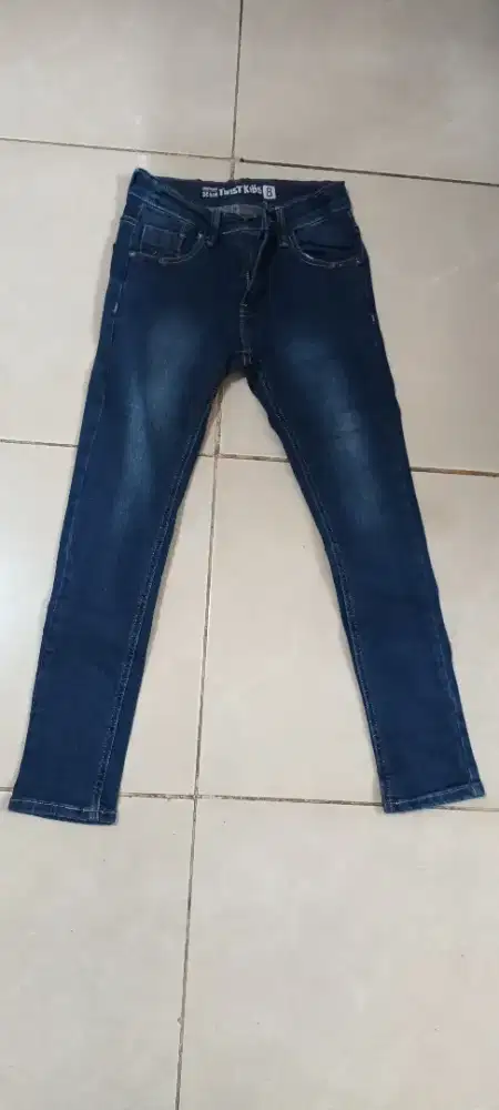 Jean anak merk osella