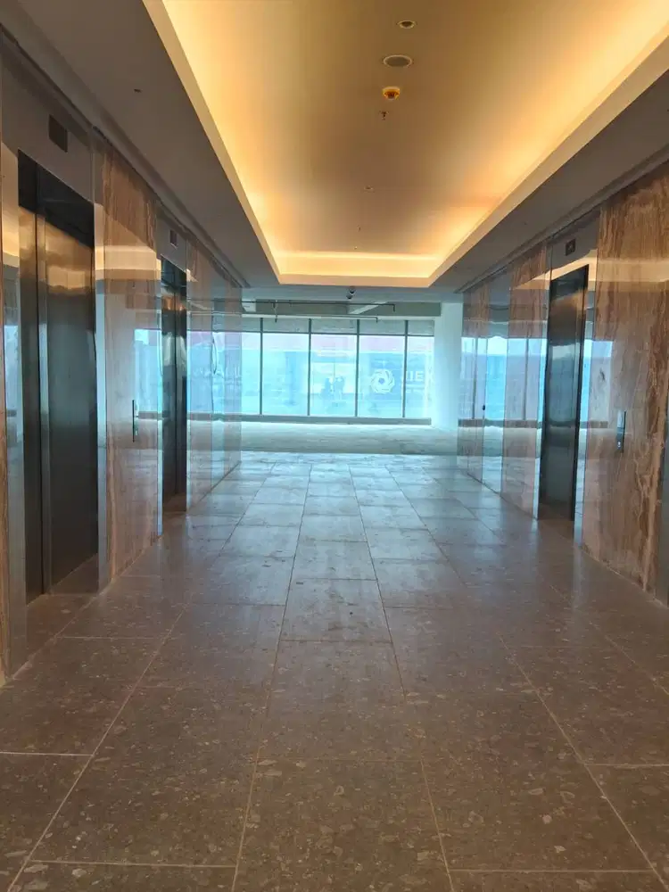 Turun Harga Menara Jakarta Office Space