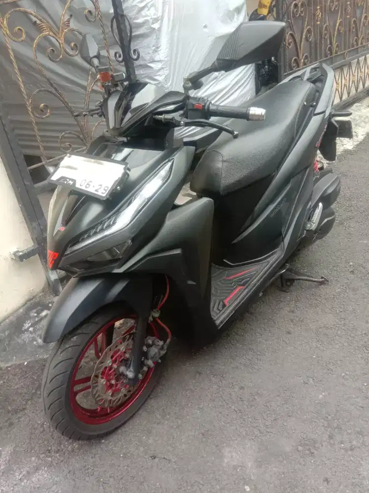 Vario 150 cc 2019 keyles warna hitam mulus