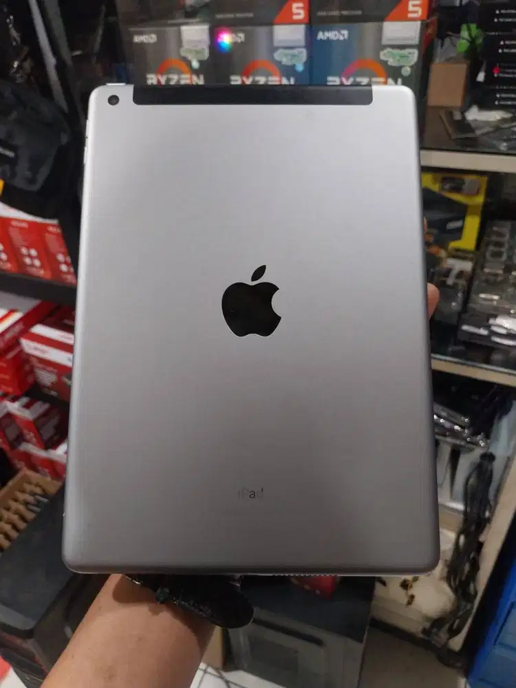 ipad generasi 6 128gb (bypass) WIFI ONLY