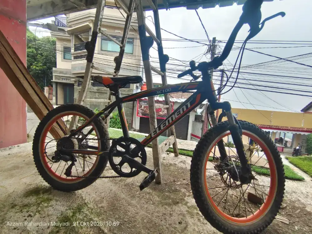 Sepeda anak merek Elemen